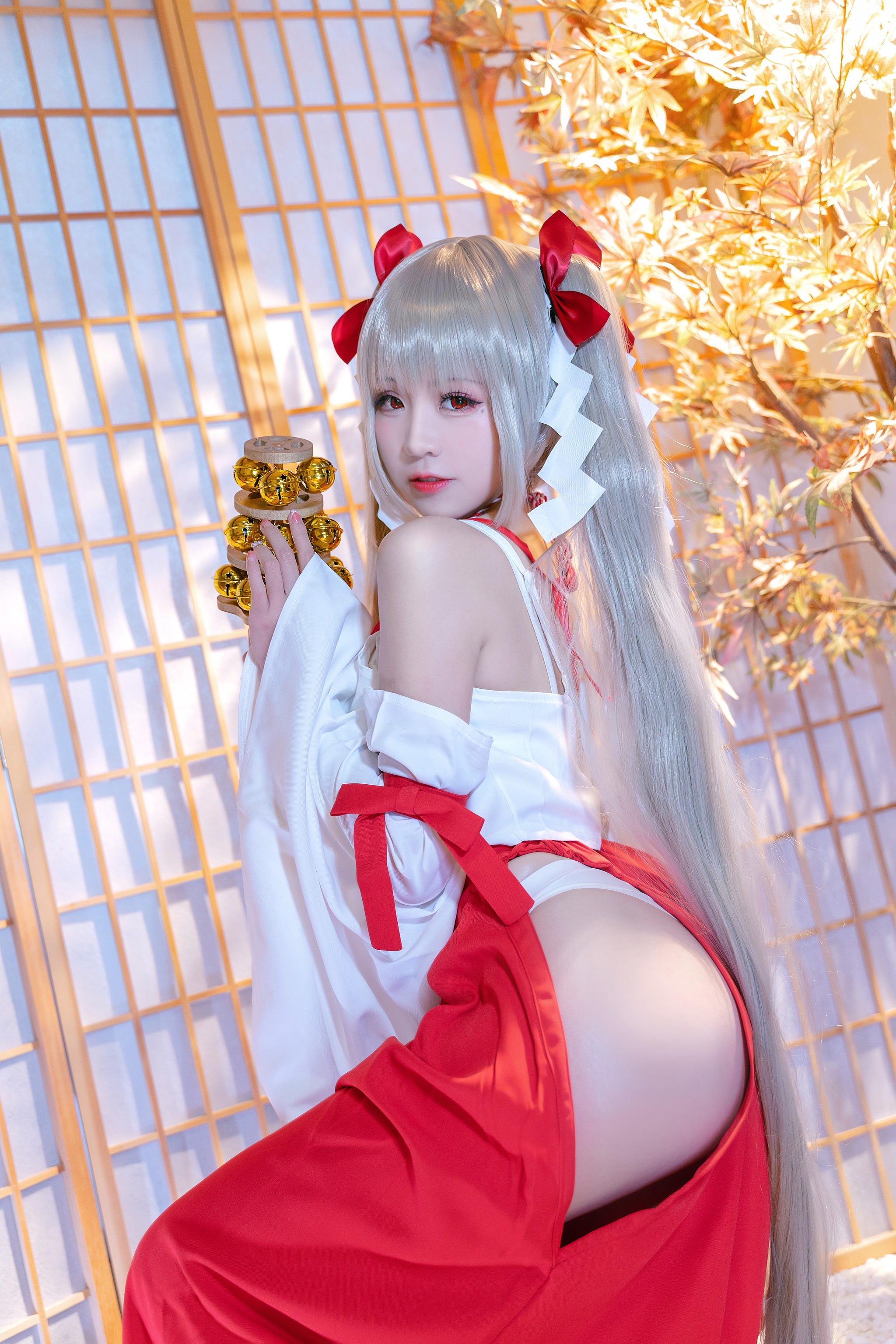 miko酱ww - NO.009 可畏巫女 [23P]-XikXak